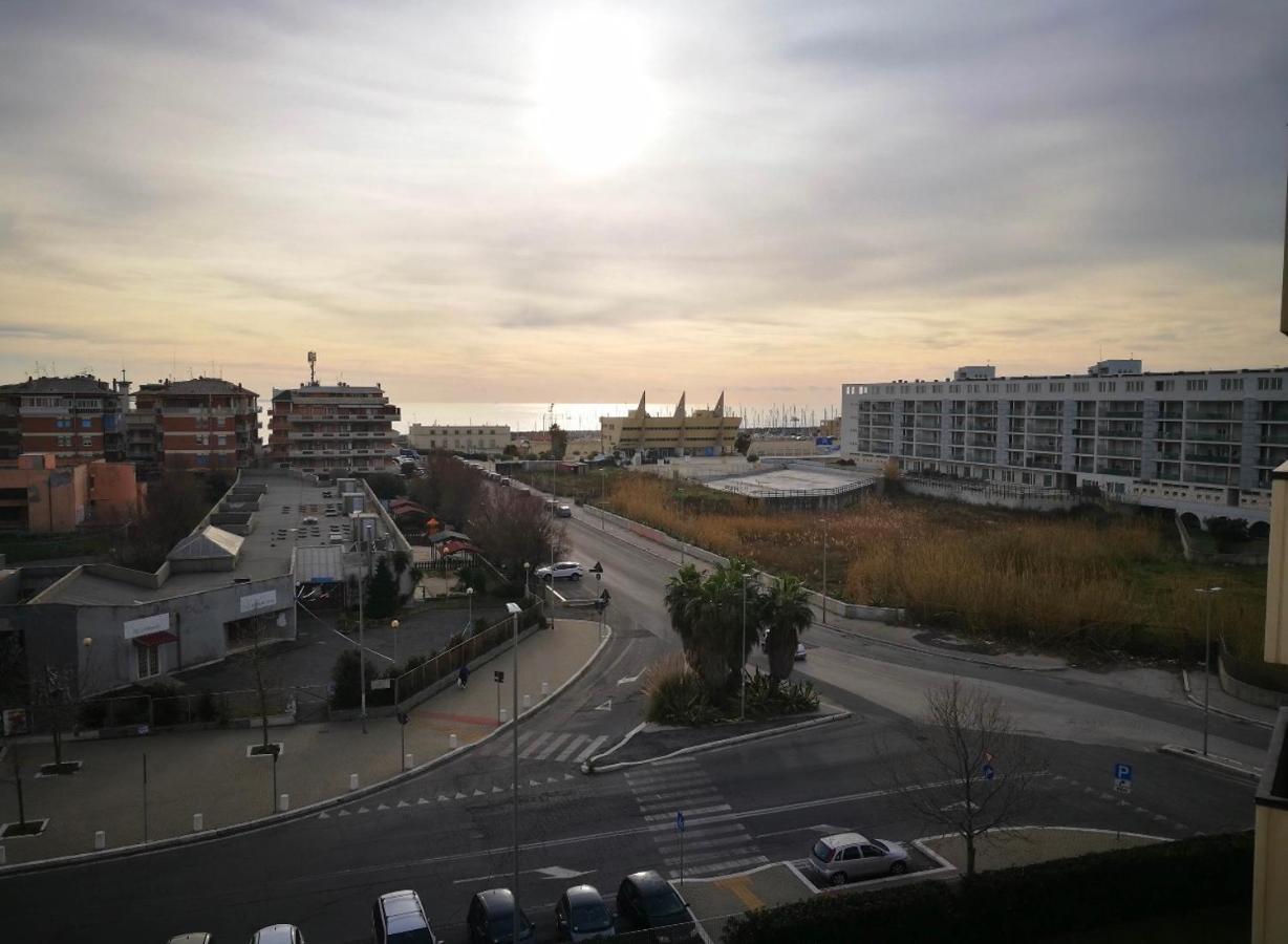 Grande, Vista Mare A 2 Passi Dalla Spiaggia Lido di Ostia Dış mekan fotoğraf